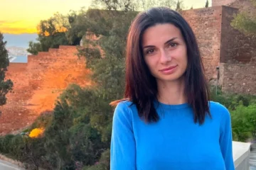 Ana Maria Iacobescu presenta «El viaje de una mente perdida», una obra íntima sobre ansiedad y superación