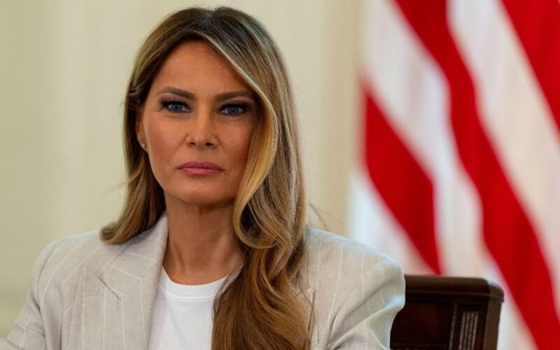 Melania Trump alerta sobre la IA y promete proteger a los niños: «Los robots ya están aquí»