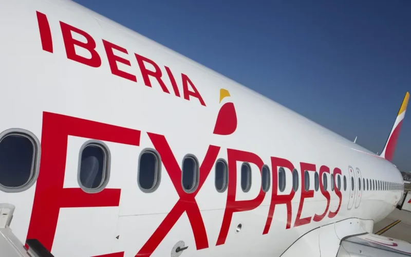 Iberia Express mueve ficha en Canarias tras el recorte de Ryanair y aumenta en 30.000 plazas su oferta para invierno