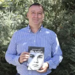 Hay libros que nacen de la imaginación y otros que surgen de una urgencia vital. Mario, no estás solo pertenece a este segundo grupo