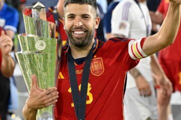 Jordi Alba anuncia su retirada