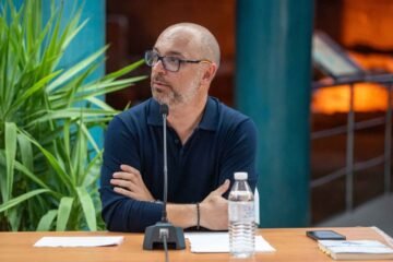 Félix Cuéllar irrumpe en el panorama literario con una mirada honesta y reflexiva sobre la existencia humana