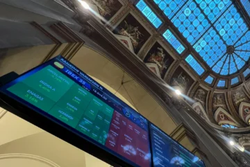 El Ibex 35 termina en rojo