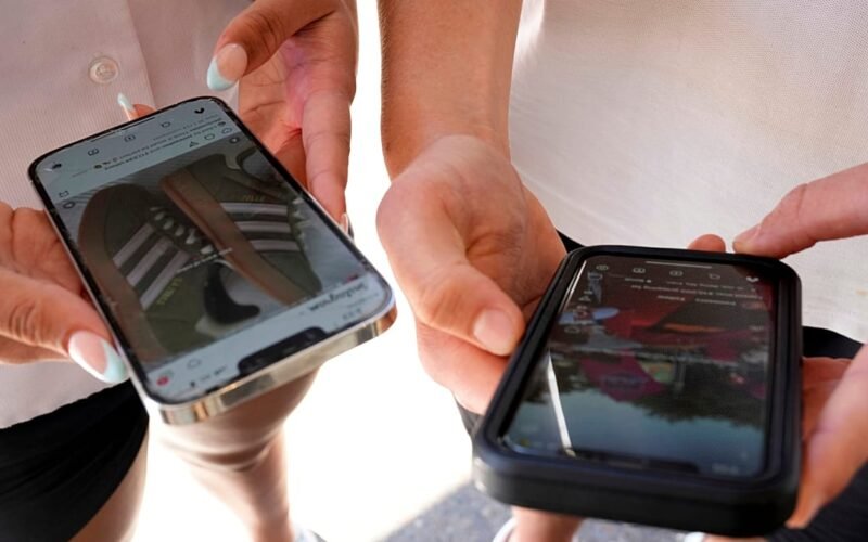 Austria acuerda prohibir las redes sociales a menores de 14 años