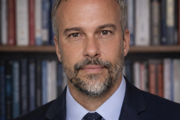 Pierre Pahlavi, analista de seguridad: «El objetivo estratégico de Irán no es la victoria absoluta, sino la supervivencia»