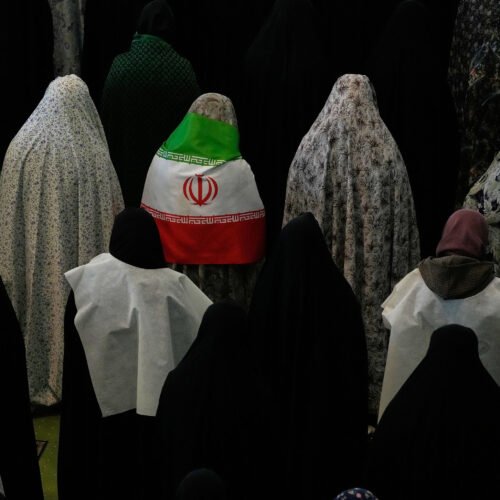 Los bombardeos dejan Teherán sin luz mientras Trump prolonga su ultimátum contra el régimen