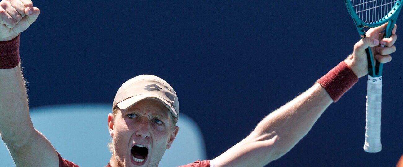 Martín Landaluce salva un punto de partido ante Korda y alcanza los cuartos de final en Miami