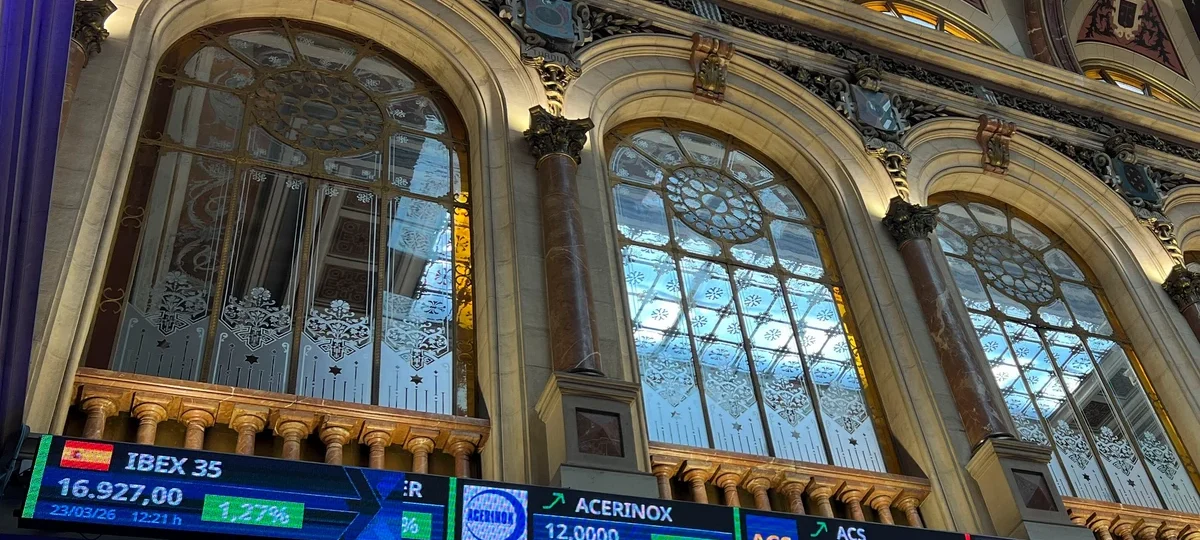 El Ibex 35 rebota con fuerza