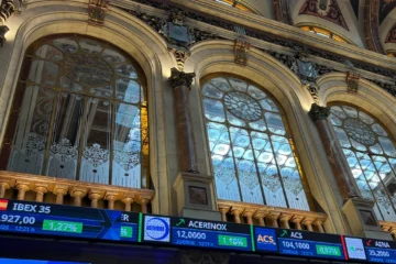 El Ibex 35 rebota con fuerza