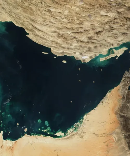 Más allá del Estrecho de Ormuz: los otros puntos clave del comercio mundial en el punto de mira por la guerra de Irán