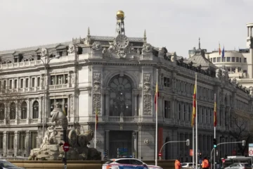 La deuda pública cerró 2025 con el récord histórico anual, en 1,698 billones y 77.652 millones más que hace un año