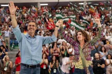 El PSOE confirma que Montero seguirá como ‘número dos’ y resta importancia a las encuestas desfavorables en Andalucía: «No estamos preocupados»