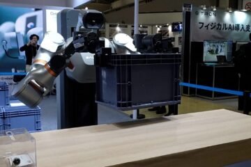 ¿Trabajarías con un robot bromista? Japón busca alcanzar a los humanoides chinos