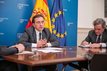 Albares desvela que España rechazó la invitación a la reunión sobre el Estrecho de Ormuz por el ‘No a la guerra’