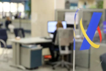 Renta 2025-2026: más corta, con «premio» para salarios bajos y factura extra para inversores