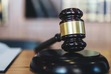 El Supremo sentencia: puedes cobrar el subsidio para mayores de 52 años y la pensión por incapacidad permanente a la vez