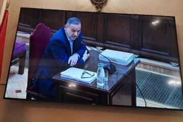 Juicio a Ábalos, Koldo y Aldama por el Caso Mascarillas, en directo |  Ábalos sobre el inicio de su relación con Koldo: «Necesitaba a alguien que condujera e hiciera militancia»