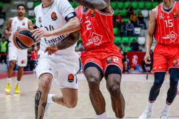 Hezonja pasa del cielo al infierno y el Madrid no remata al Hapoel