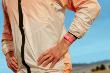 Google lanza Fitbit Air, una pulsera de fitness sin pantalla, y rediseña Google Health como un nuevo servicio