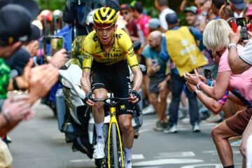 Kuss, el gregario de lujo de Vingegaard, se anota la etapa reina del Giro de Italia