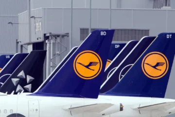 Lufthansa pierde 665 millones hasta marzo aunque mantiene previsiones para el año pese a esperar unos sobrecostes de 1.700 millones por la subida del queroseno
