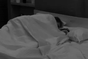 Leila pasa todos límites y termina en la cama con David en ‘La isla de las tentaciones’