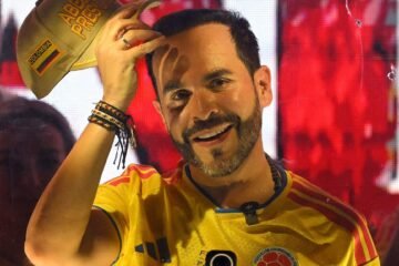 El derechista De la Espriella lidera los sondeos en las presidenciales de Colombia