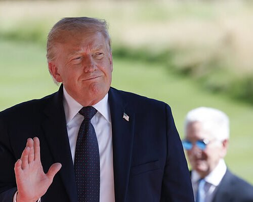 El Supremo de EEUU respalda a Trump y avala revocar el amparo migratorio para haitianos y sirios