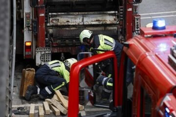 Una persona muere y otras cuatro heridas al ser atropelladas por un camión de recogida de residuos en Pamplona