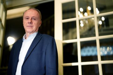 Vladan Djokic, rector de la Universidad de Belgrado: «La realidad es que Serbia no es libre»