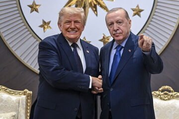 Trump amenaza directamente a España:  «Es un caso perdido, un aliado terrible, no vamos a hacer más negocios con ellos»