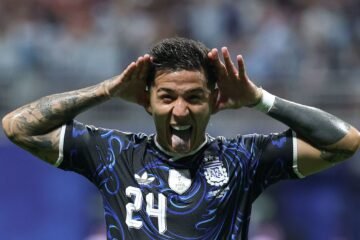 Argentina renace por y para Messi en la batalla ante Inglaterra y jugará la final