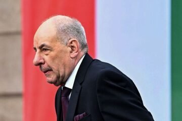 El presidente de Hungría promulga la reforma que acaba con su mandato pero carga contra ella: «Viola los principios constitucionales»