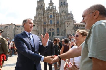 Feijóo pide «responsabilidad» y cooperación ante los incendios: «Vamos a refrescar el ambiente político»