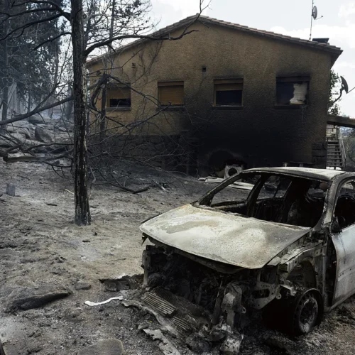 Incendios en Madrid y resto de España, última hora de hoy, en directo | El fuego en Ávila y Madrid avanza aún sin control  con cerca de 60.000 evacuados y 45.000 hectáreas quemadas y el Gobierno amplía la emergencia nacional  a Toledo