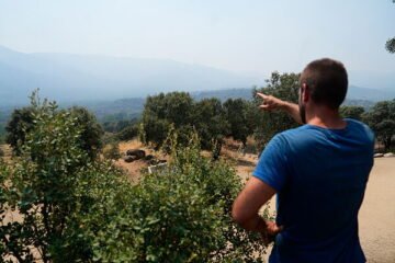 Iván, propietario de siete casas rurales donde comenzó el incendio: «Ayudadnos a contar que aquí está todo bien»