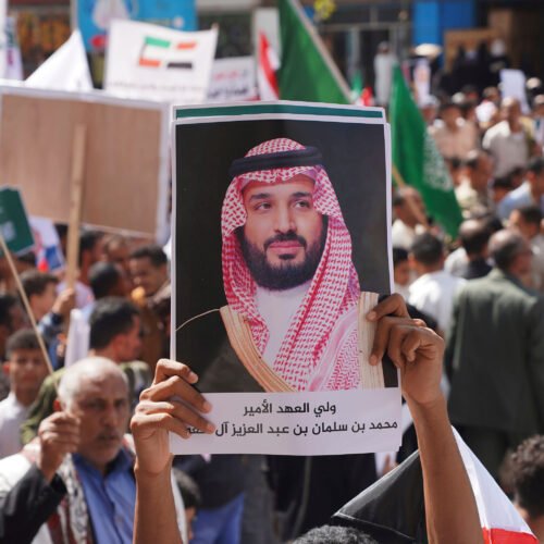 Arabia Saudí moviliza una alianza internacional para proteger las rutas del mar Rojo