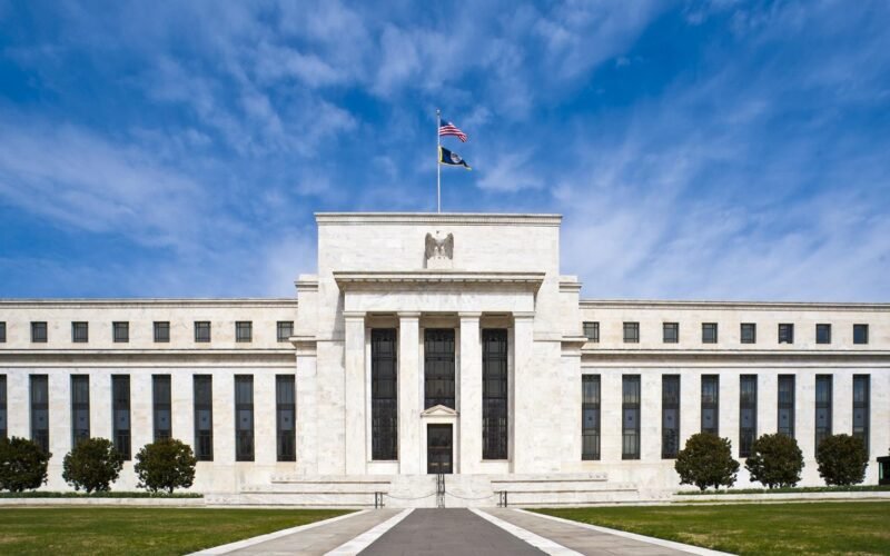 La Fed mantiene sin cambios los tipos de interés entre el 3,5 % y el 3,75 %