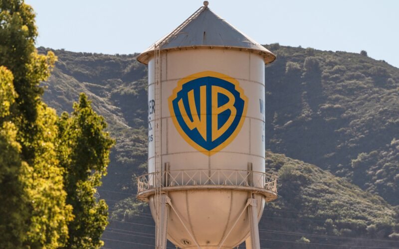 El Sindicato de Guionistas de Estados Unidos demanda a Paramount para evitar la fusión con Warner Bros. Discovery