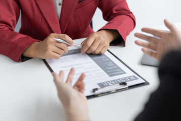 Los abogados empiezan a coincidir: aunque «es una locura», ya están recomendando grabar las entrevistas de trabajo