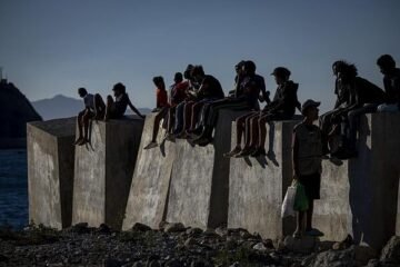 Entrada de inmigrantes a Ceuta desde Marruecos, en directo | La justicia de Marruecos procesa a 77 personas por la entrada masiva de inmigrantes a Ceuta