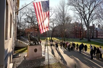 Un juez desestima la demanda de Donald Trump que alega antisemitismo en Harvard