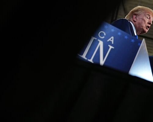 Trump dice que «pronto» va a declarar el estrecho de Ormuz como «territorio de Estados Unidos»