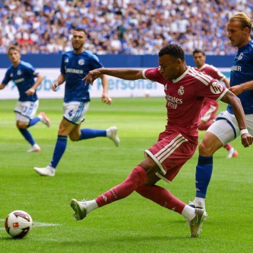 Mbappé regresa en su punto en un Madrid que golea y madura en el final de su pretemporada