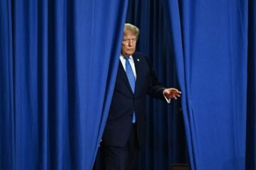 Trump rebaja los ejercicios militares con Seúl y apela a su «muy buena relación» con Corea del Norte