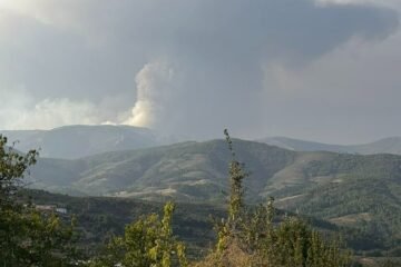 La investigación del incendio de Las Hurdes, que afecta ya 2.200 hectáreas, apunta a un origen intencionado