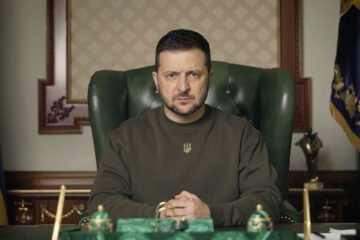 Zelenski afirma que unas elecciones serían «un tsunami» que «fracturaría Ucrania»