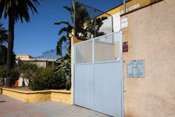 El Gobierno pondrá policías en los colegios de Ceuta, que estarán vigilados también por las noches para que no entren inmigrantes