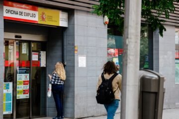 La Justicia obliga al SEPE a devolver casi 5.000 euros que le exigió injustamente a una trabajadora en excedencia