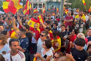 Ángel Víctor Torres anuncia que los polideportivos no acogerán migrantes en Ceuta